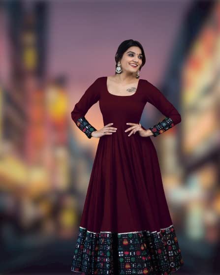Women's Rayon Solid Pattern Full Sleeve Full Stitched Gown - Trendify Store