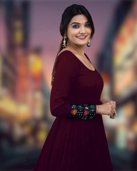 Women's Rayon Solid Pattern Full Sleeve Full Stitched Gown - Trendify Store